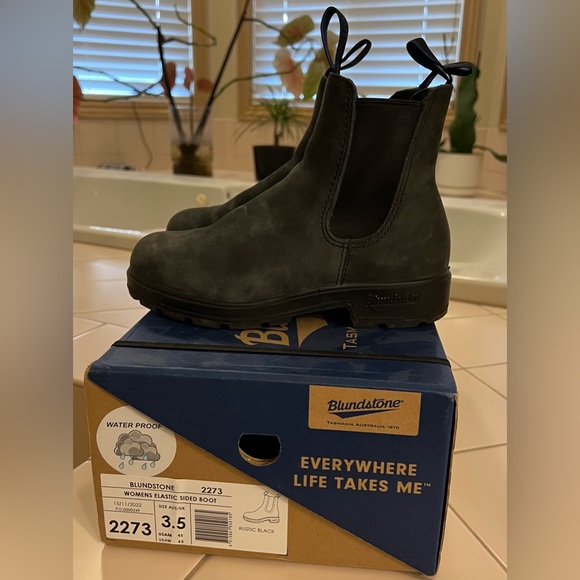 EUC Blundstone 2273 Rustic Black Waterproof Thermal Leather Boots - Picture 3 of 7